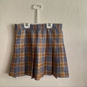 orange/grey plaid pleated mini skirt 🍊